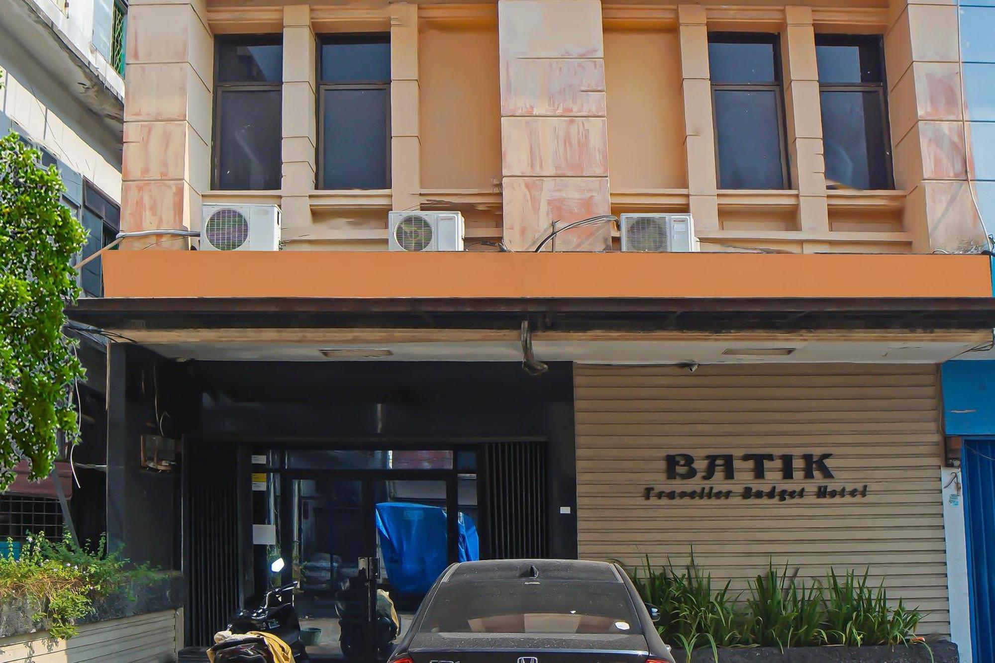 Oyo 92342 Hotel Batik Traveller Medan Exteriör bild